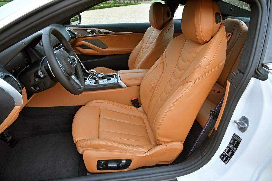 Интерьер BMW 840d xDrive M Sport (G15) 2018 года  (WW) (фото 38 из 38)